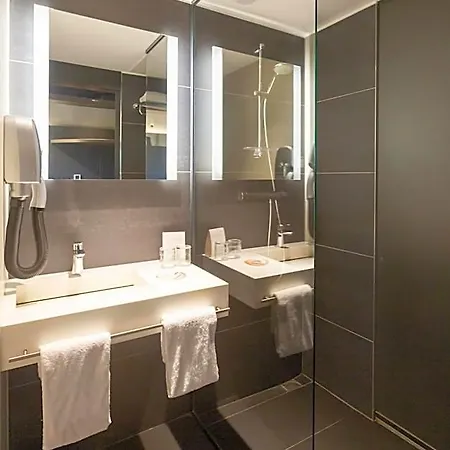 Lorraine Nancy Ouest - מלון 3*